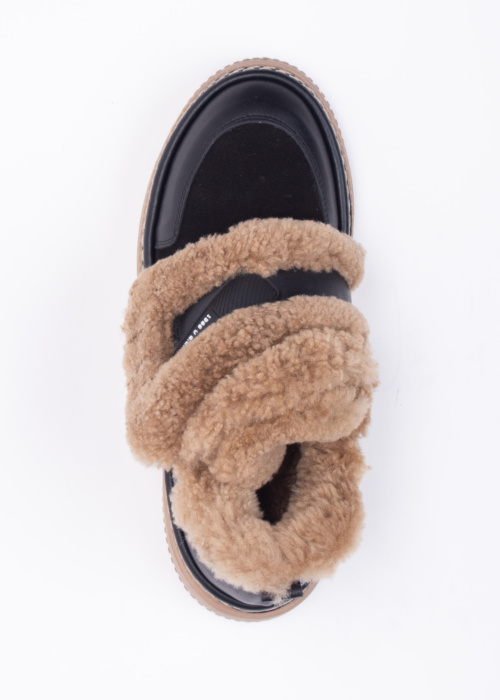 Molly Bessa puszābaki