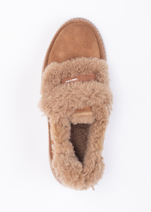 Molly Bessa brīvā laika apavi