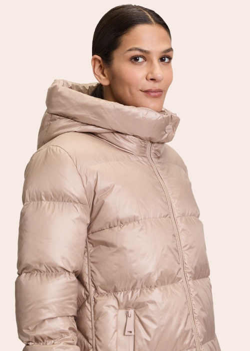 Пуховое пальто Betty Barclay