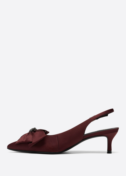 Clarks slēgtas kurpes Zarey Bella