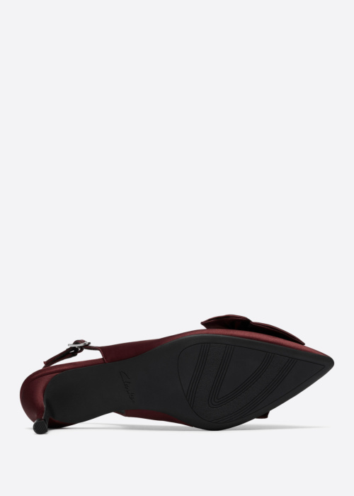 Clarks slēgtas kurpes Zarey Bella