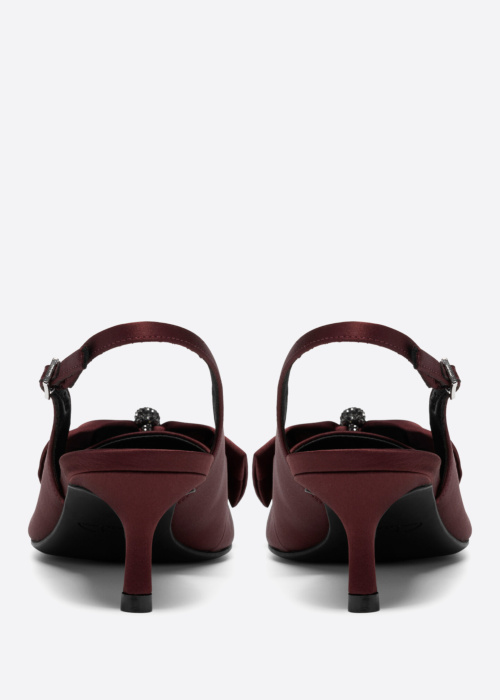 Clarks slēgtas kurpes Zarey Bella
