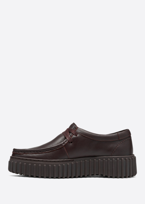 Clarks slēgtas kurpes Torhill Bee