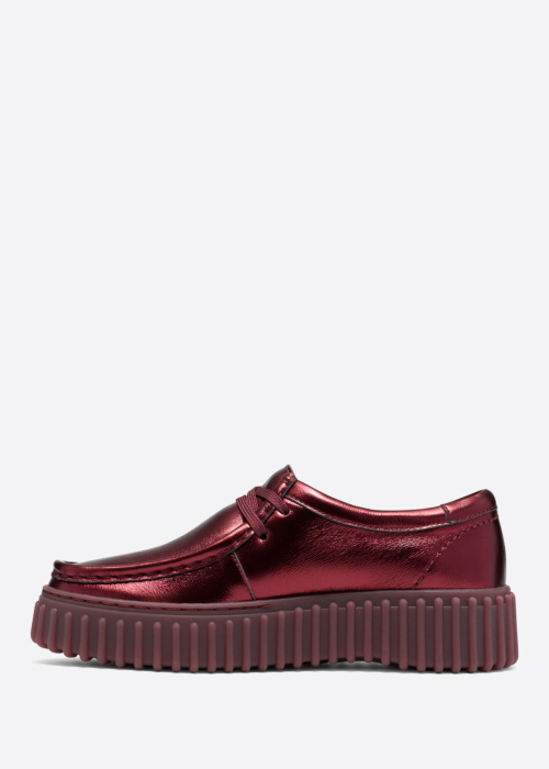 Clarks slēgtas kurpes Torhill Bee