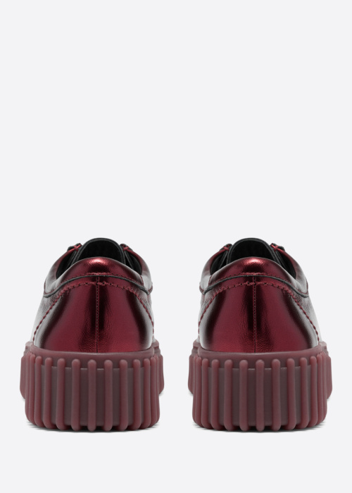Clarks slēgtas kurpes Torhill Bee