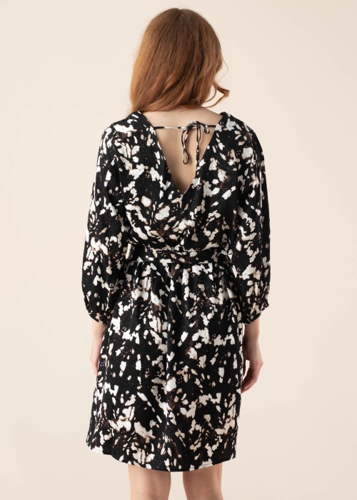 Selected kleita Justine