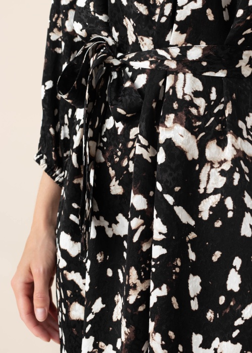 Selected kleita Justine