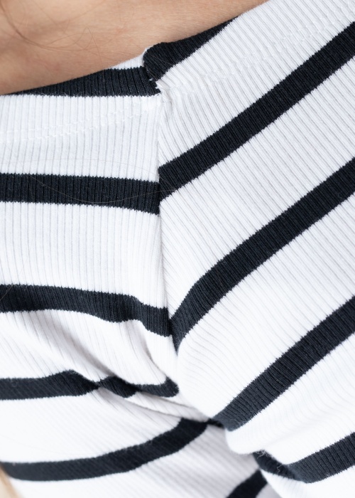 Diverse kleita Fertesa