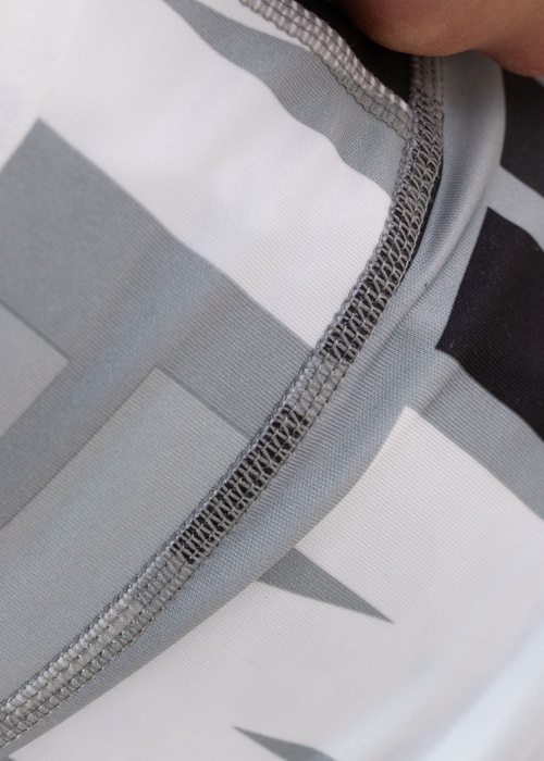 Nike legingi Df One  Logotips