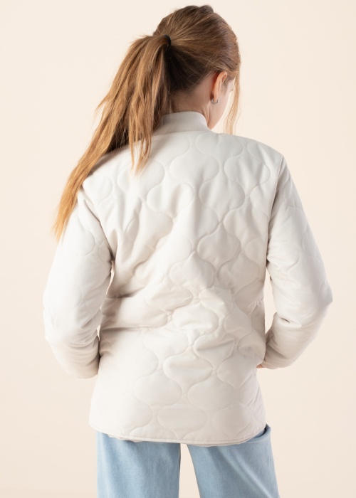 Only pavasara-rudens virsjaka Anna