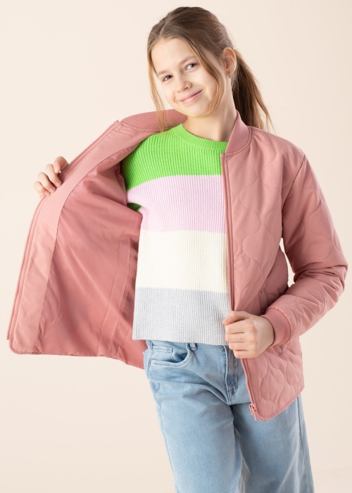 Only pavasara-rudens virsjaka Anna