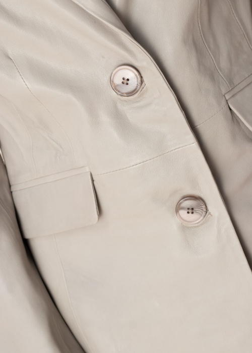 Saki Īsā jaka Elsa