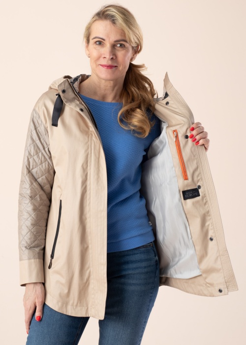 Saint Jacques pavasara-rudens virsjaka