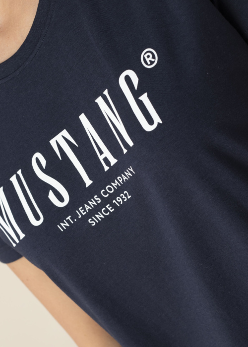 Mustang naktskrekls Cher