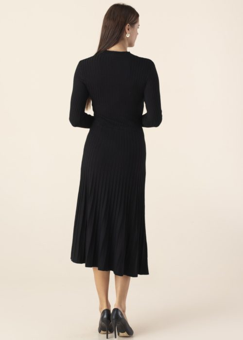 Вязаное платье Dollie 768 Soyaconcept