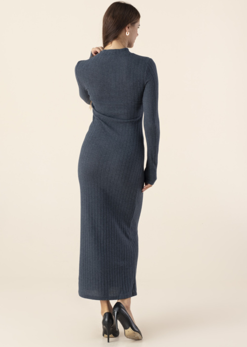 Noisy May kleita Village