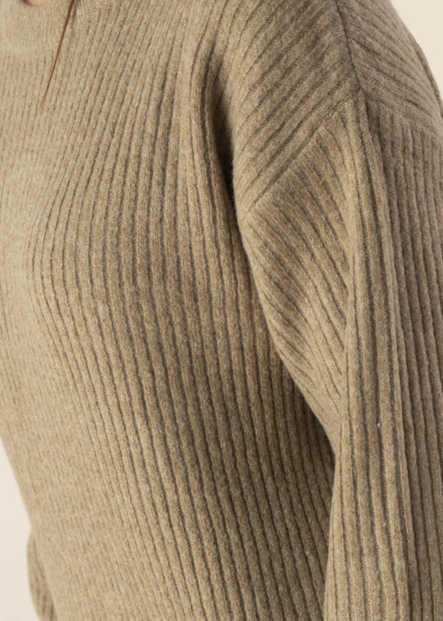 b.young trikotāžas kleita Onema