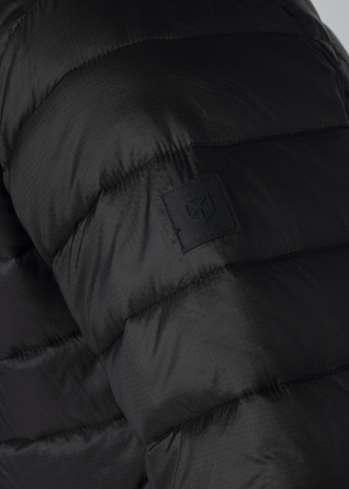 Jack & Jones pavasara-rudens virsjaka Cave