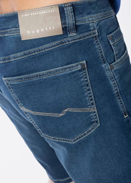 Джинсы Bugatti