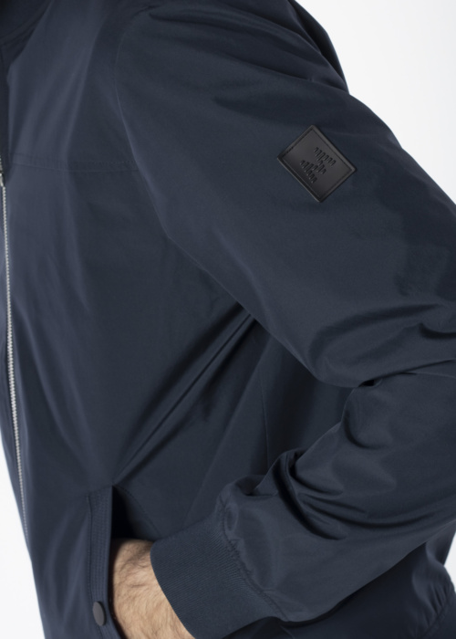 Matinique pavasara-rudens virsjaka Maclay