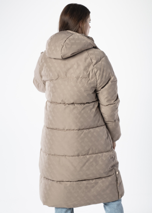 Guess ziemas metelis