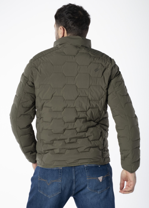 Five Seasons pavasara-rudens virsjaka Nicolas