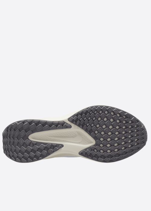 Nike apavi skriešanai Wmns Quest 6