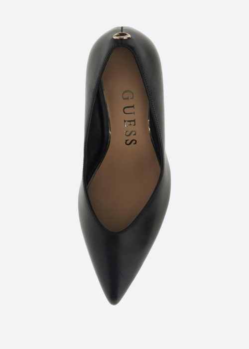 Guess slēgtas kurpes Tango