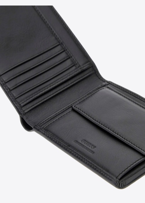 Guess naudas maks Boston kastītē