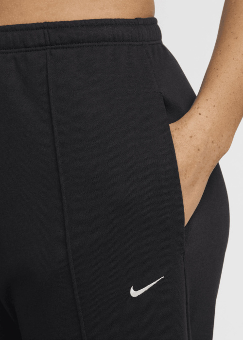 Спортивные штаны Nike