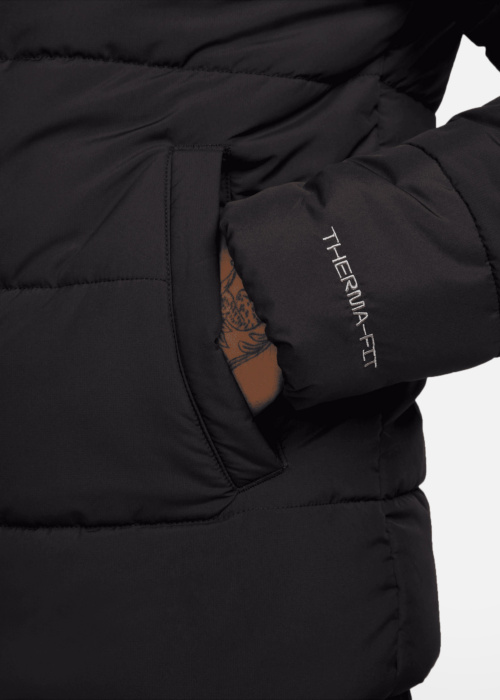 Nike Ziemas virsjaka