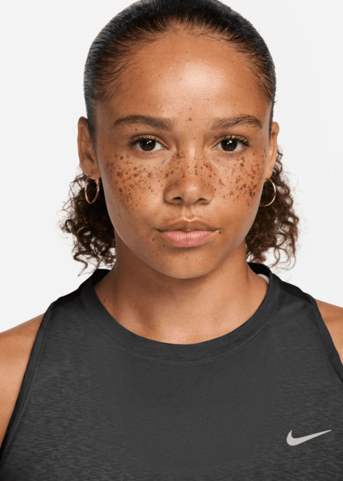 Nike sporta tops Swift Nvlt