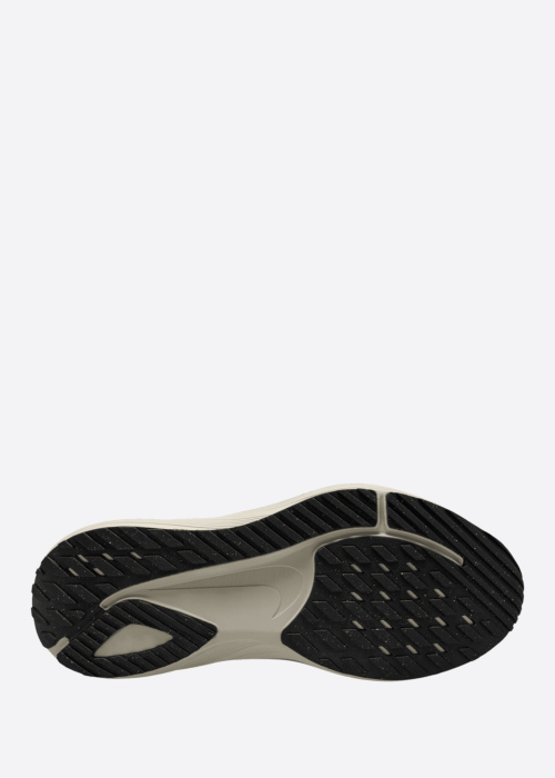 Беговые кроссовки Quest 7 Nike