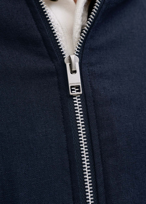 Jack & Jones pavasara-rudens virsjaka Leister