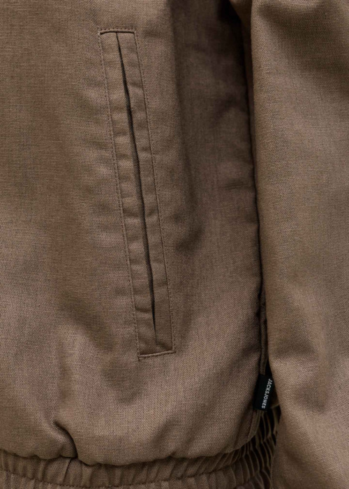 Jack & Jones pavasara-rudens virsjaka Leister