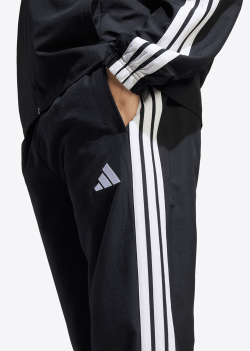 Спортивный комплект adidas