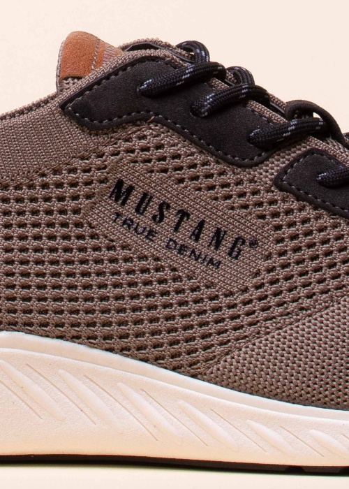 Кроссовки Mustang