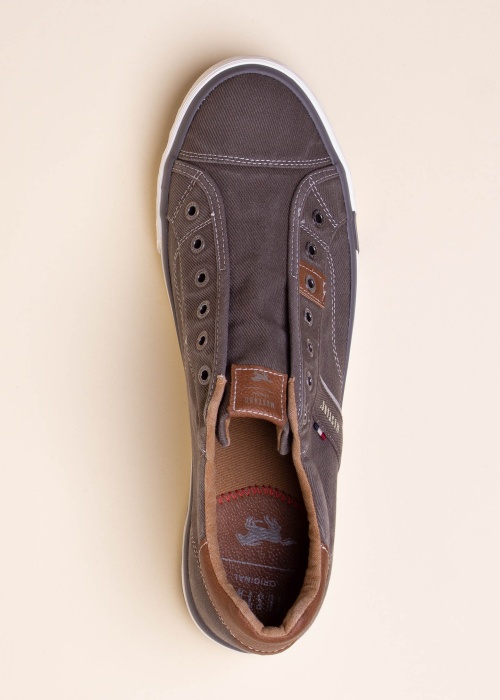 Тенниски Mustang