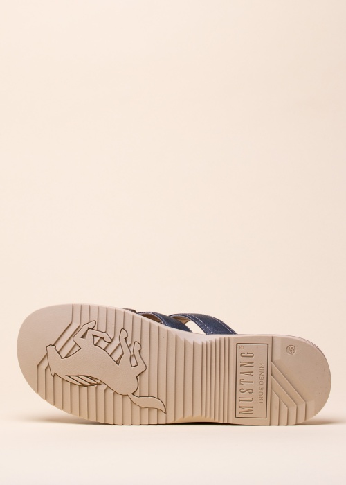 Сандалии Mustang