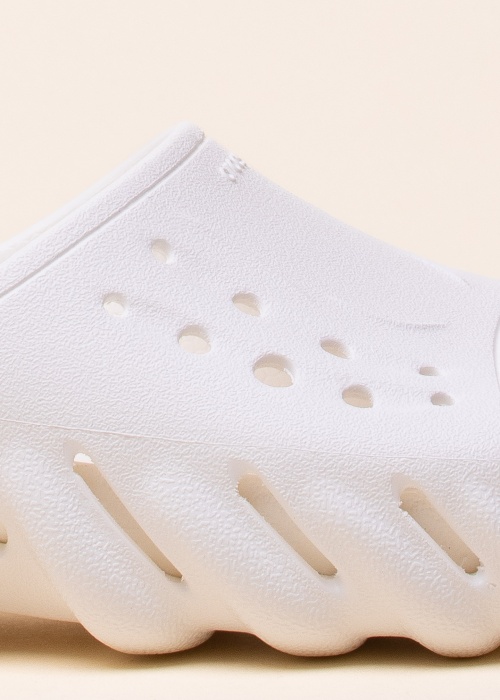 Сандалии Echo Crocs