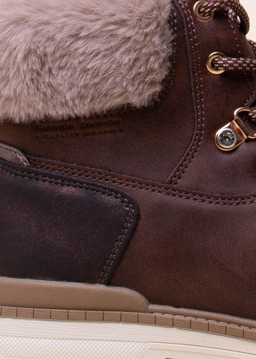 Orango ziemas zābaki