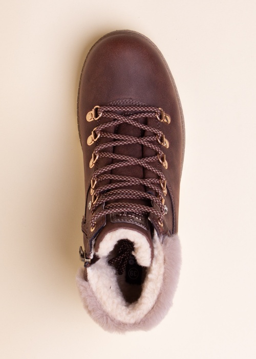 Orango ziemas zābaki