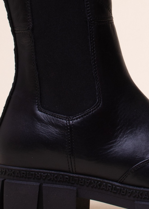 Karl Lagerfeld puszābaki Aria