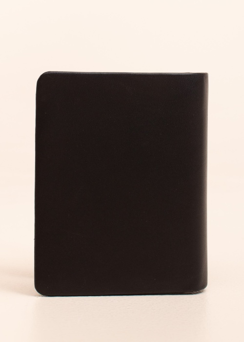 Guess naudas maks Madrid kastītē