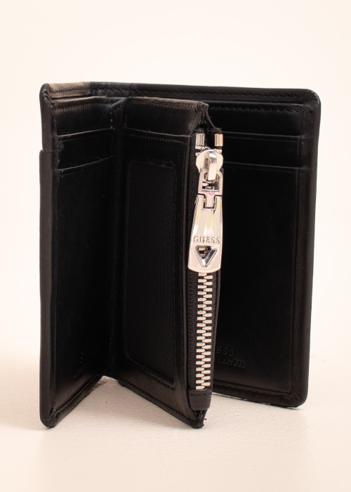 Guess naudas maks Madrid kastītē