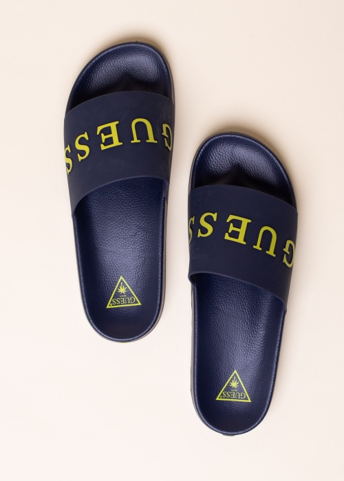 Шлёпанцы Guess