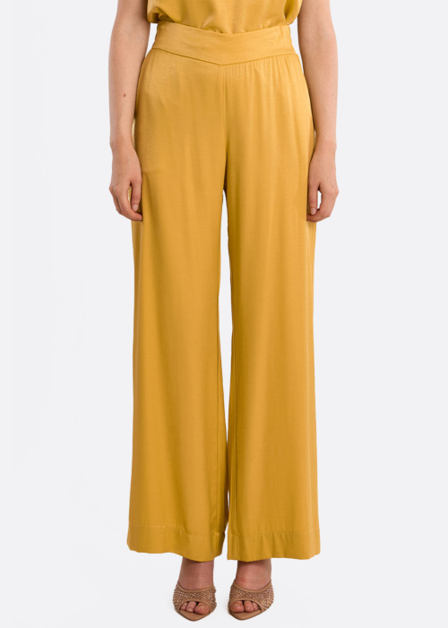 Molly Bracken bikses