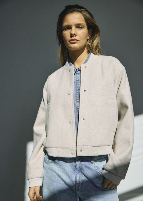 Noisy May pavasara-rudens jaka Eddi