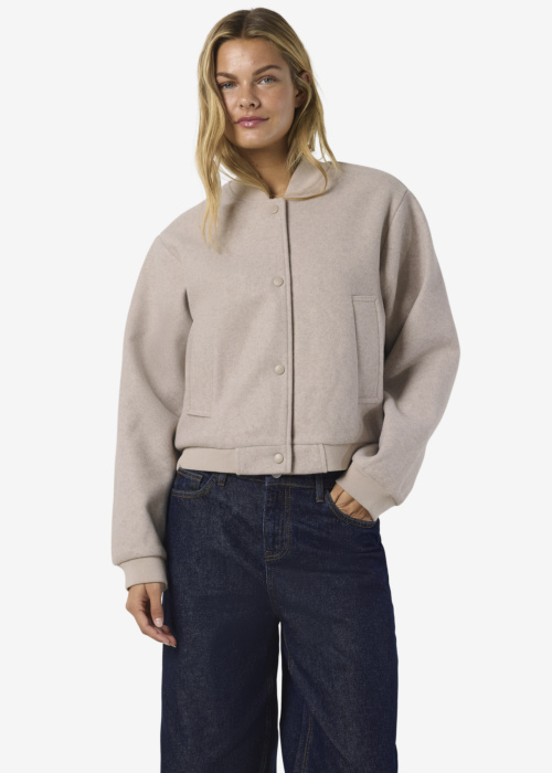 Noisy May pavasara-rudens jaka Eddi