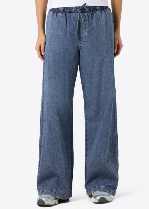 Noisy May bikses Enza